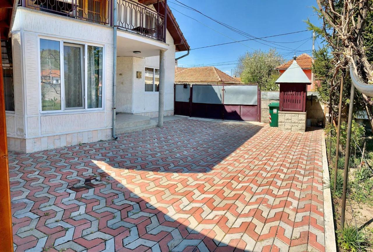 Hotel Casa Debora Haţeg Exteriér fotografie